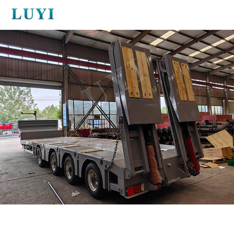 Dallo Shandong all'Asia centrale! Semirimorchio ribassato Louis a 4 assi spedito in Uzbekistan