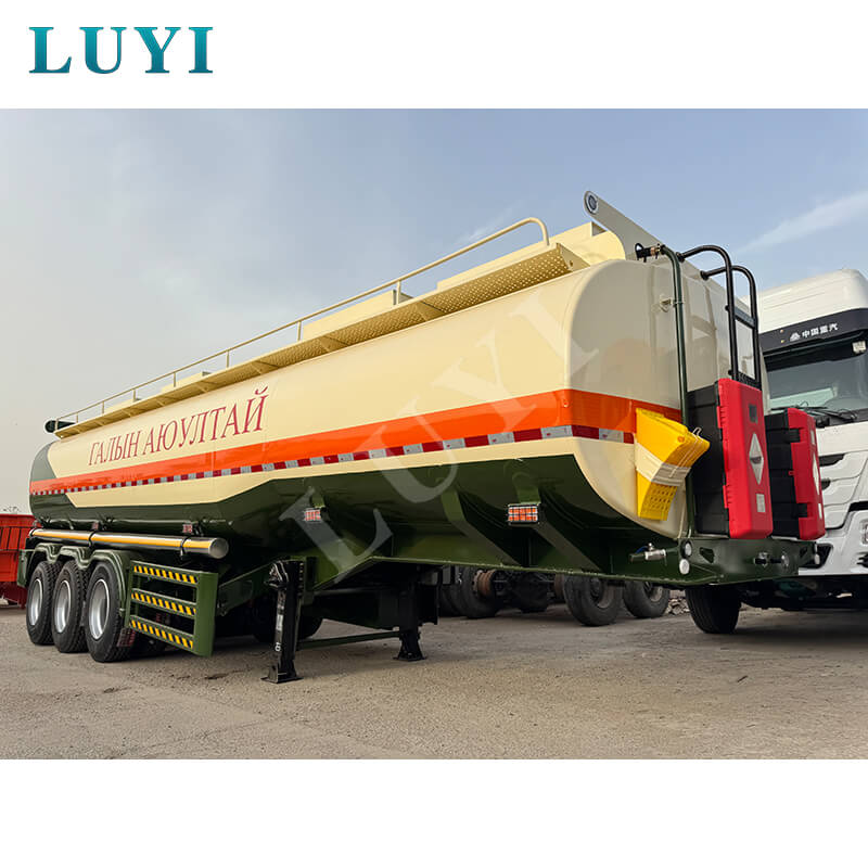 Semirimorchi cisterna per olio a 3 assi personalizzati spediti in Mauritania per rafforzare la linea di sicurezza del trasporto energetico