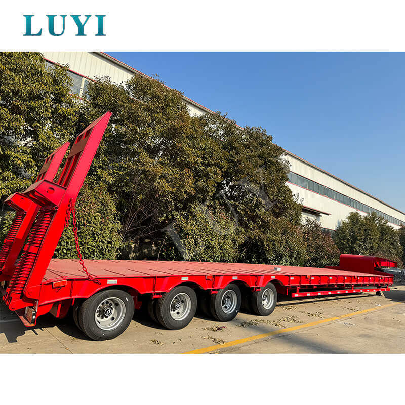 La fabbrica Lu Yi dà il benvenuto a illustri ospiti dal Camerun! Semirimorchi a pianale ribassato a quattro assi Ordini esteri sicuri