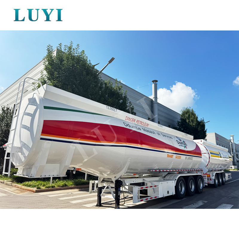 La consegna transfrontaliera dimostra forza —— Il semirimorchio a 3 assi con cisterna per l'olio parte per l'Algeria, consentendo il potenziamento della logistica locale