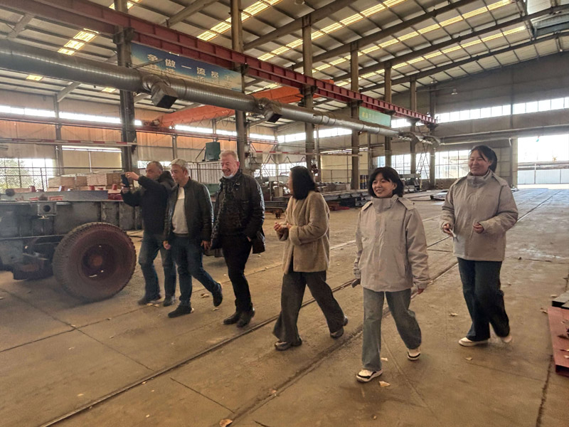 I clienti armeni visitano Luyi! Unisciti per mano per aprire un nuovo progetto per i mercati esteri,