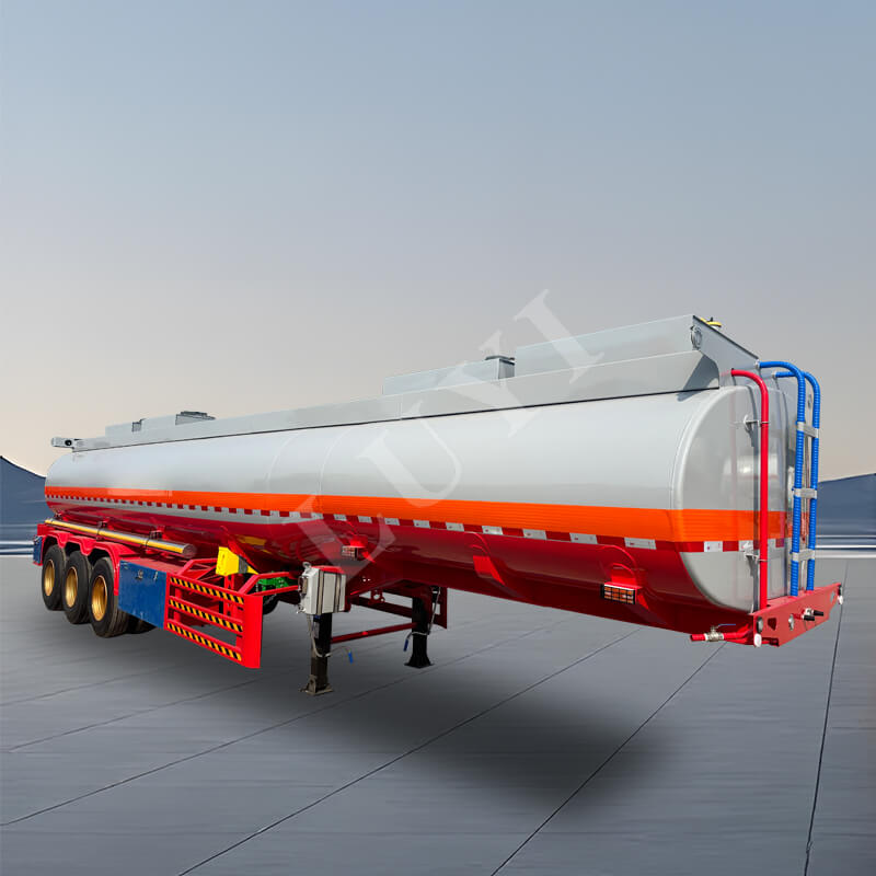 Semirimorchio a 3 assi, da 30 a 45 metri cubi, personalizzabile, con serbatoio dell'olio Semirimorchio a 3 assi, da 30 a 45 metri cubi, personalizzabile, con serbatoio dell'olio