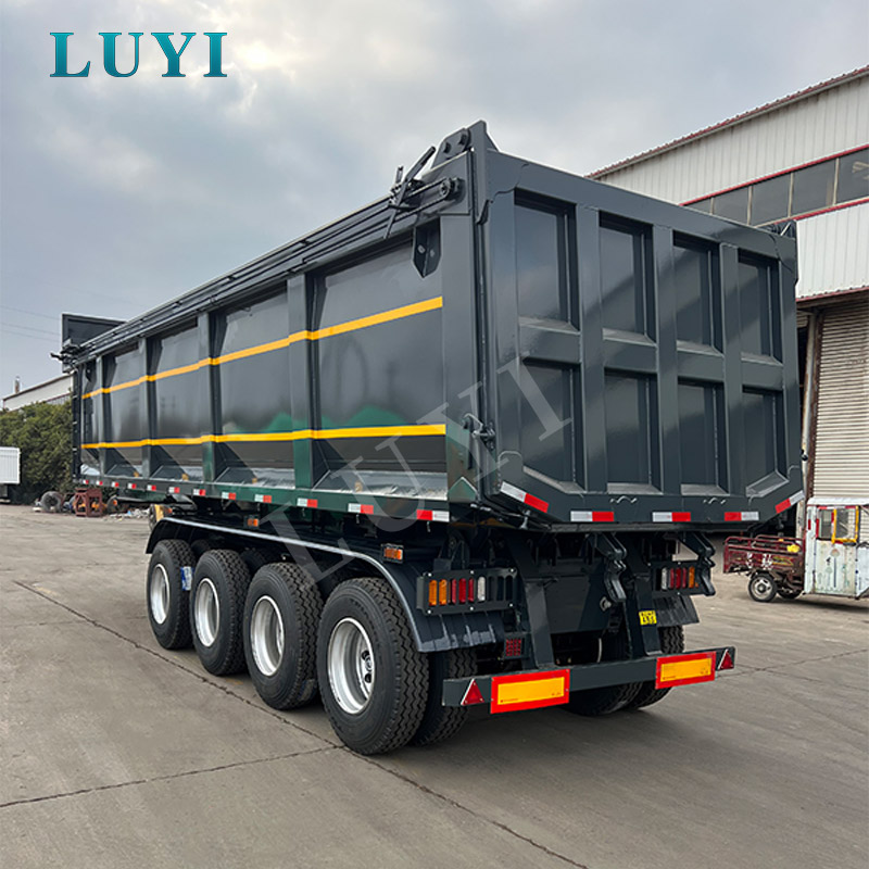 Semirimorchio a 4 assi con ribaltabile posteriore per trasporto di materiali sfusi