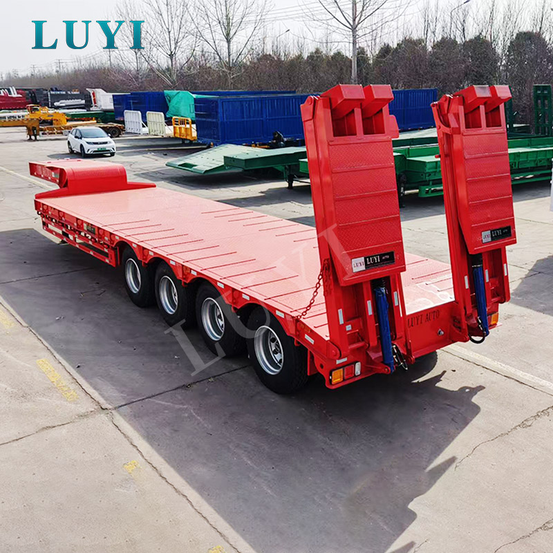 Dalla fabbrica al Kenya: un lotto di semirimorchi ribassati a 4 assi consegnati per supportare progetti infrastrutturali