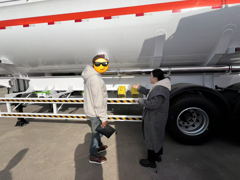 In che modo Luyi Auto ha aiutato un'azienda di distribuzione di carburante del Mali a migliorare la sicurezza, la capacità e l'affidabilità del trasporto di carburante In che modo Luyi Auto ha aiutato un'azienda di distribuzione di carburante del Mali a migliorare la sicurezza, la capacità e l'affidabilità del trasporto di carburante