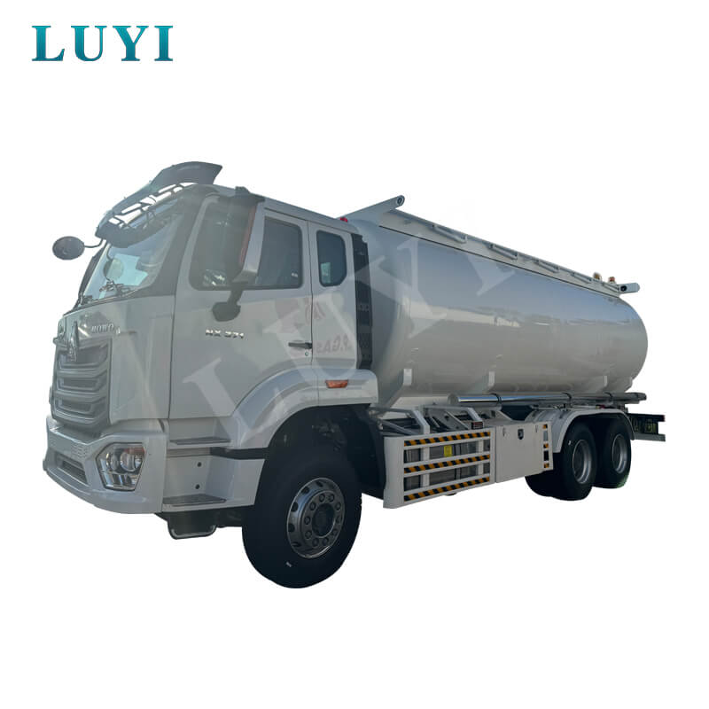 Semirimorchio con serbatoio dell'olio COMEO 6×4 Semirimorchio con serbatoio dell'olio COMEO 6×4