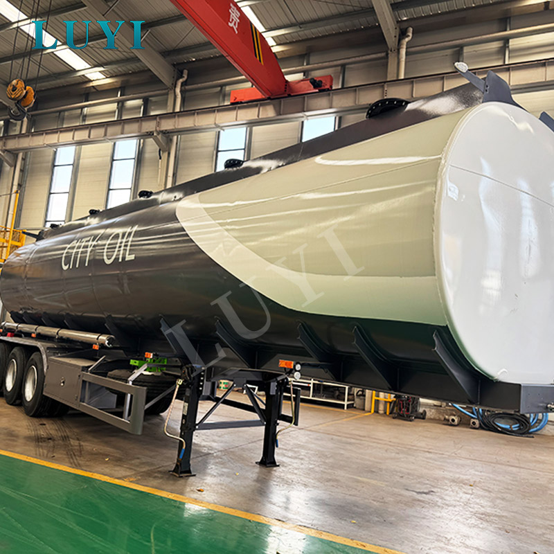 Semirimorchio con serbatoio dell'olio a 3 assi da 40.000 litri a prezzo di fabbrica LUYI