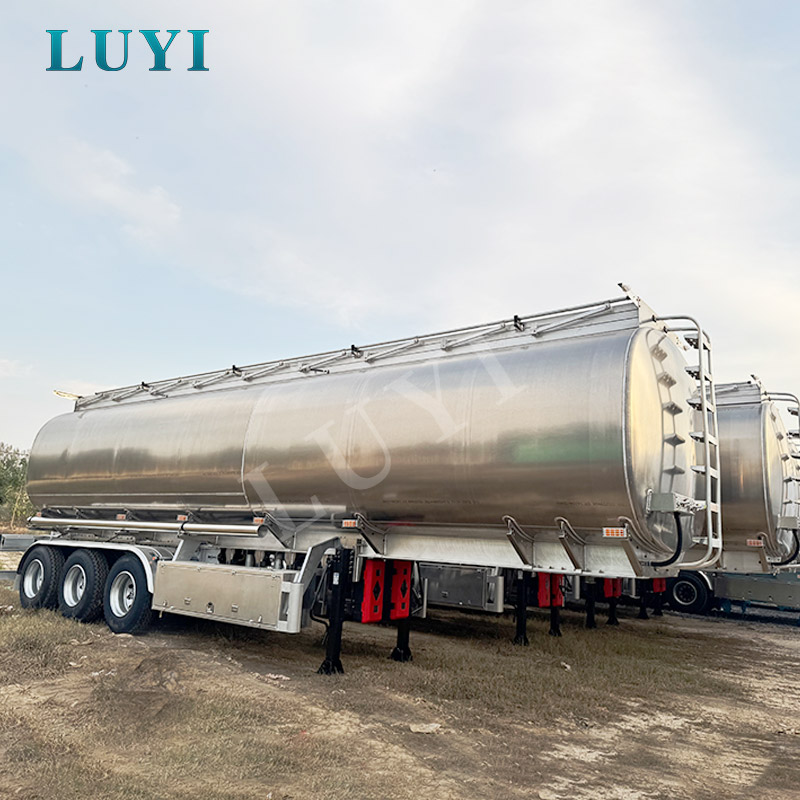 LUYI Autocisterna per olio a tre assi a 3 assi da 48.000 litri di alta qualità LUYI Autocisterna per olio a tre assi a 3 assi da 48.000 litri di alta qualità